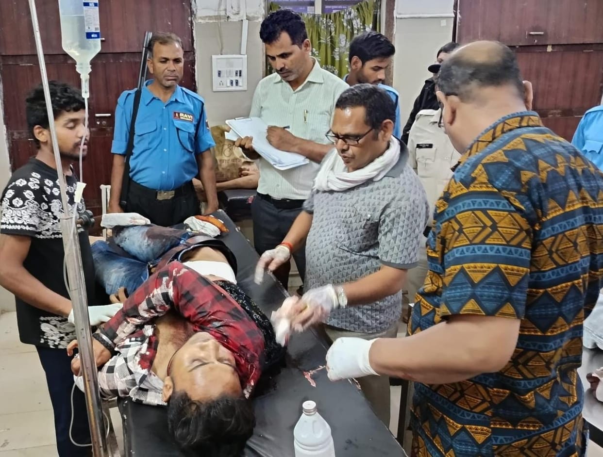 Damoh Young man stabbed to death over old dispute, died during treatment in Jabalpur