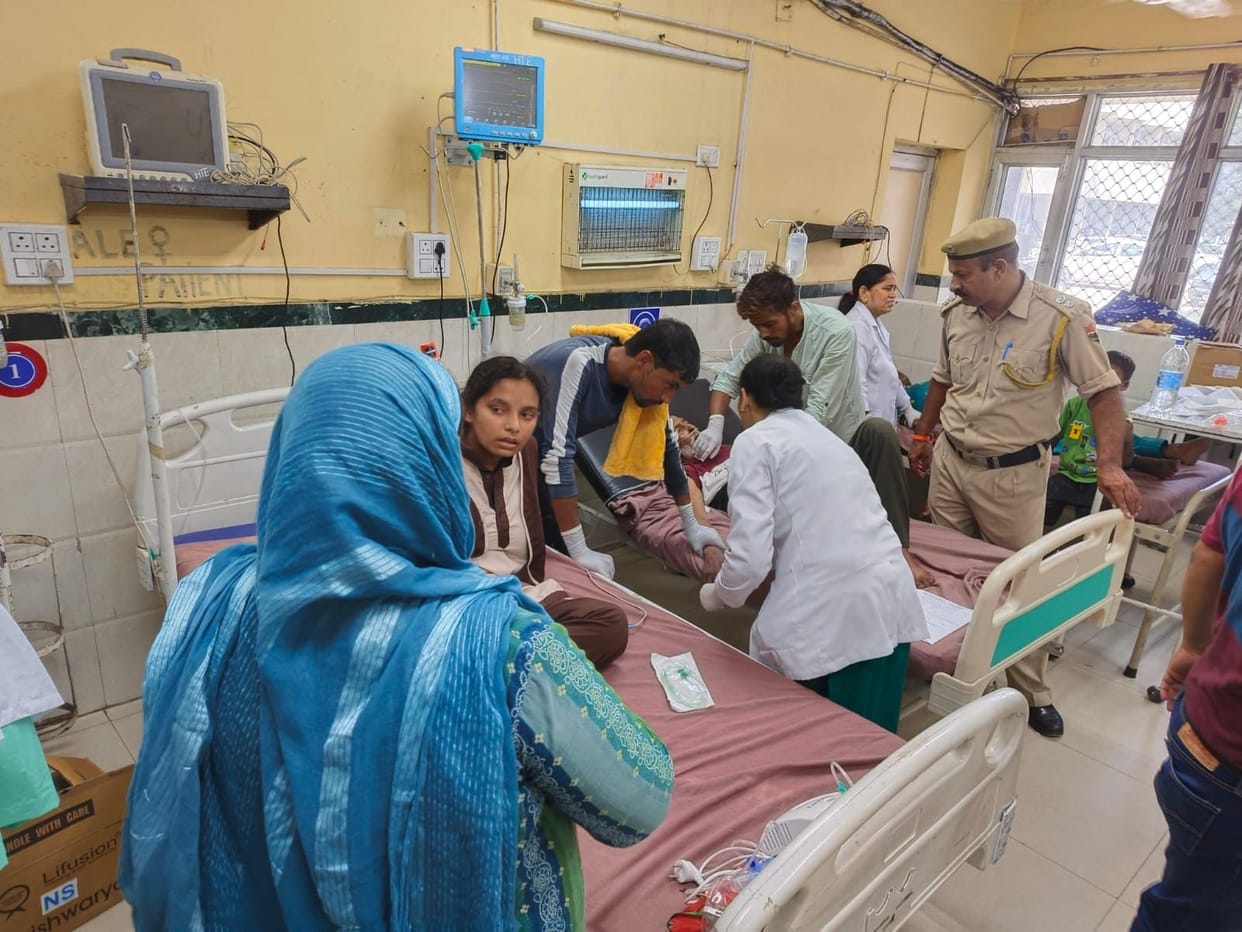 Tractor trolley of devotees overturned in Baseli, 26 injured, child referred to PGI