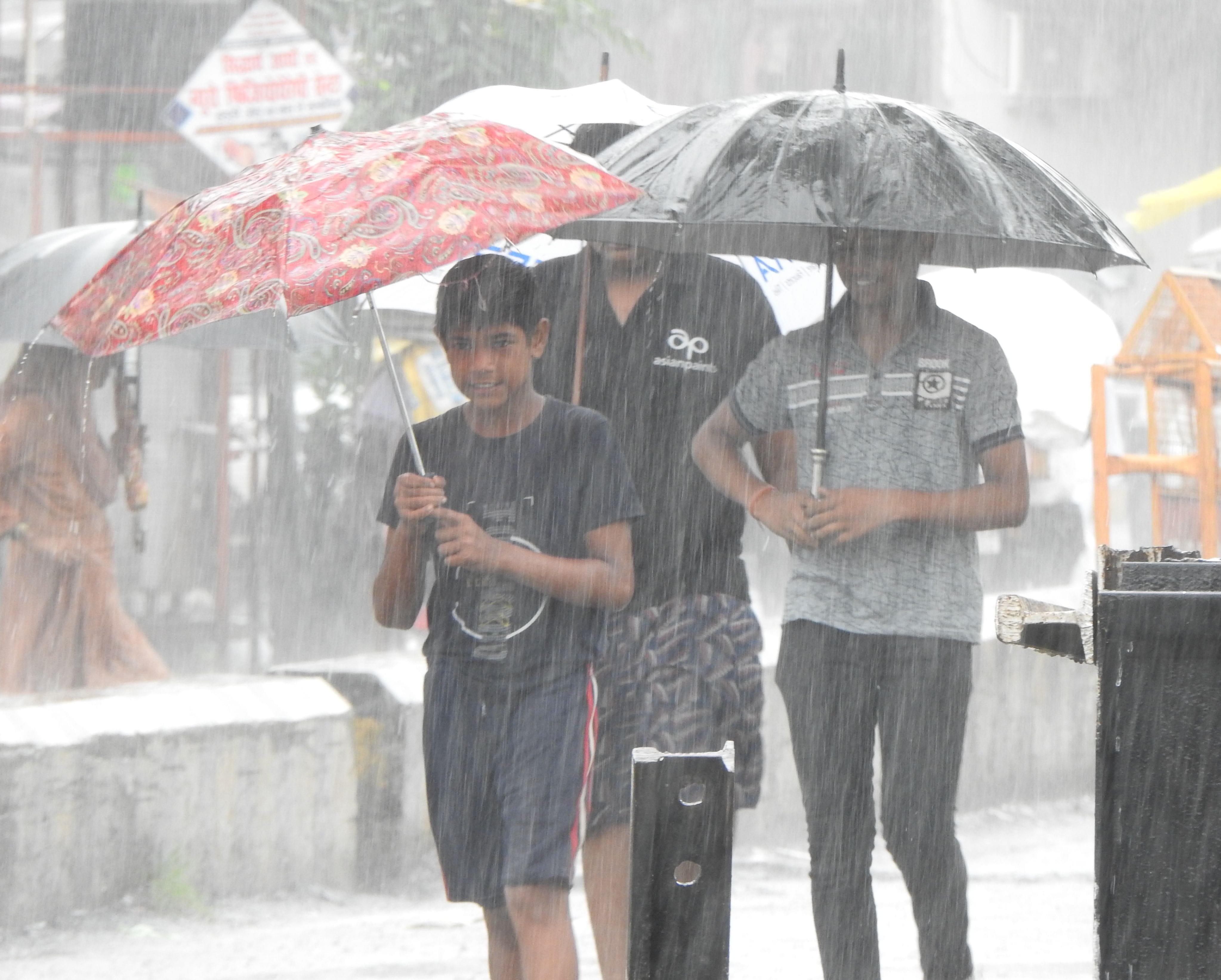 Weather Updates: Rain alert in entire country from Jammu to Lakshadweep for next four days
