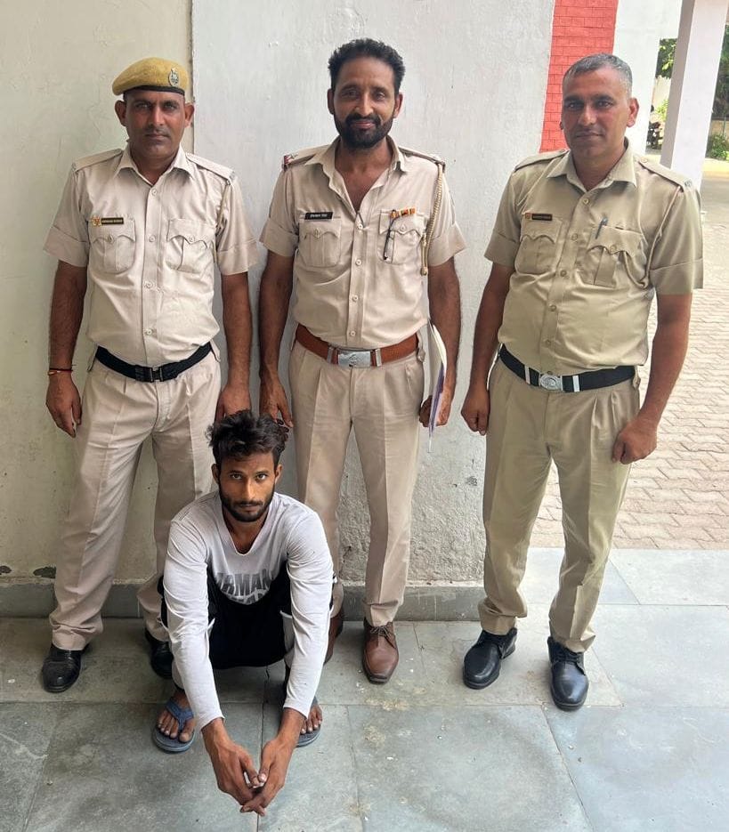 Accused of stealing Rs 20 thousand from CSC arrested