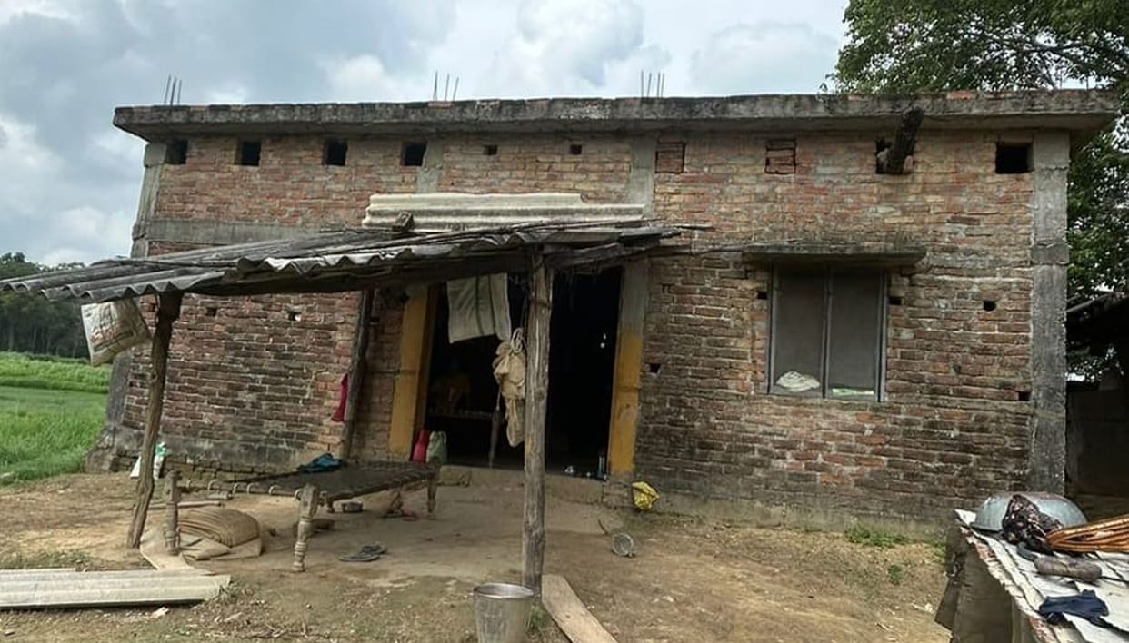 One injured in a dispute died, the other committed suicide by hanging himself