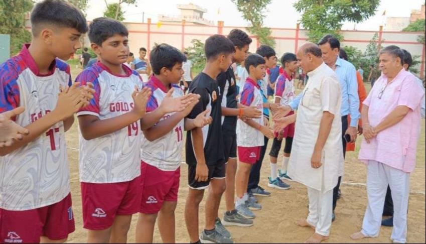 Muzaffarnagar dominates in volleyball and Meerut dominates in chess.