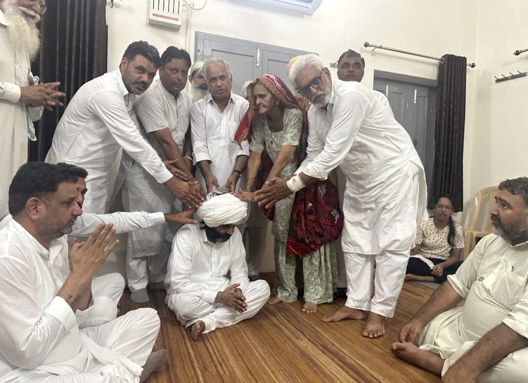 Gaddi dispute ended, Sant Vakil Sahib's family made Virendra Singh his successor