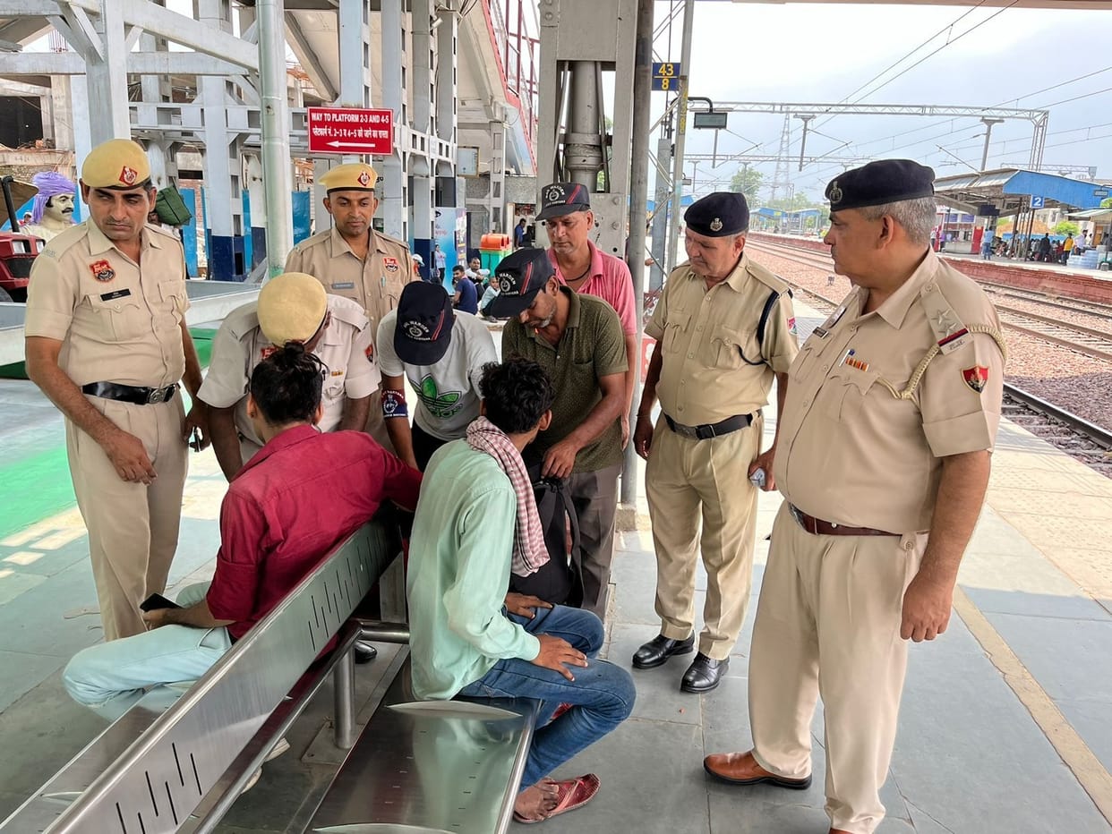 Railway police made tight security arrangements for Independence Day