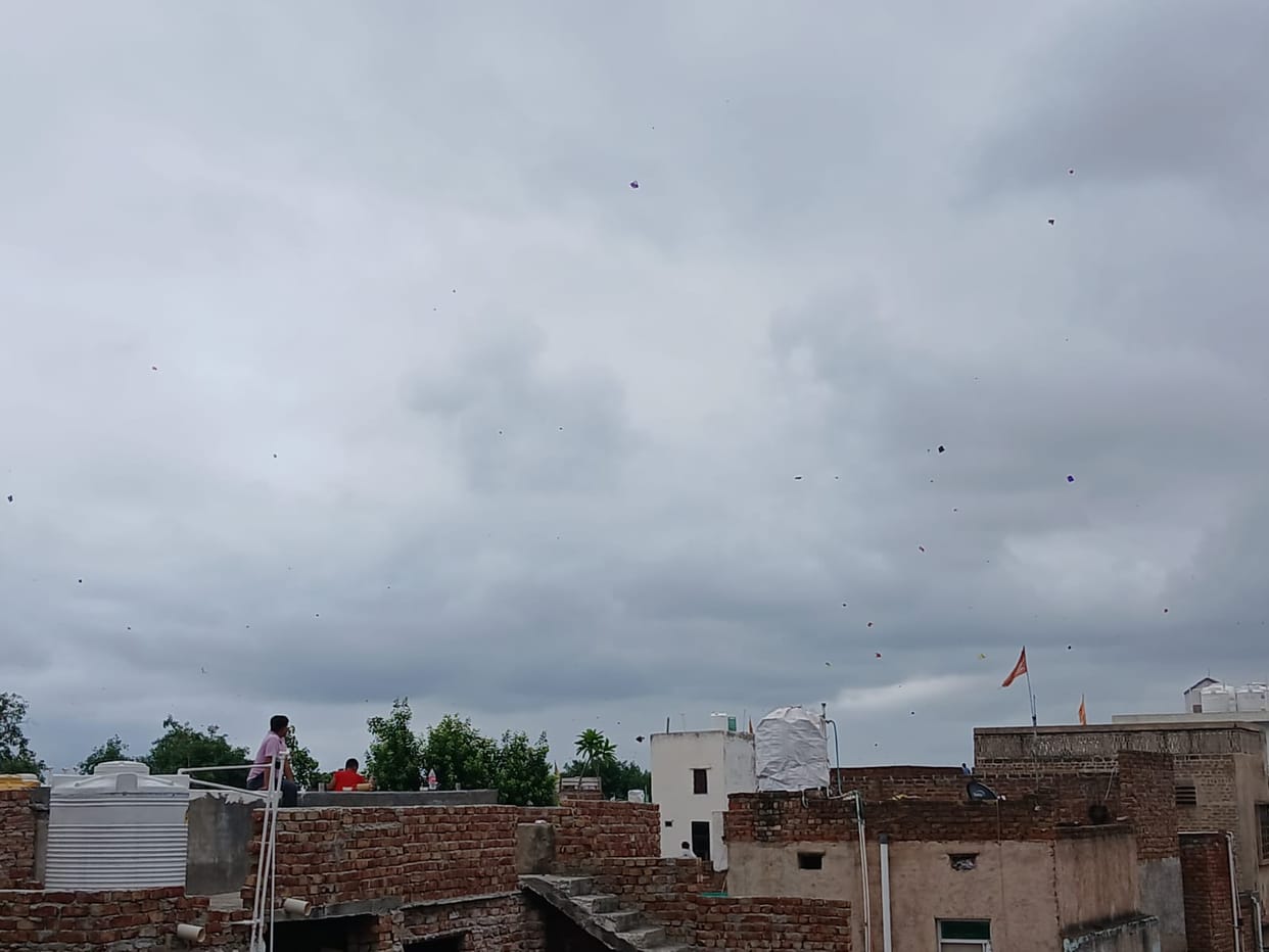 Drizzle gave relief from humidity, markets brightened