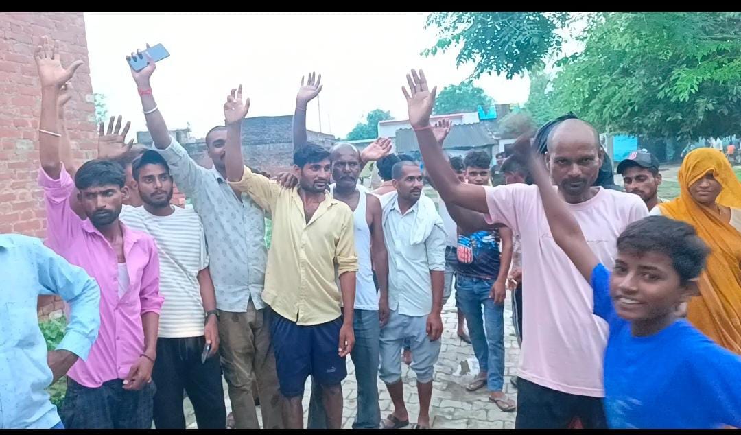 Villagers demonstrated demanding removal of liquor shop