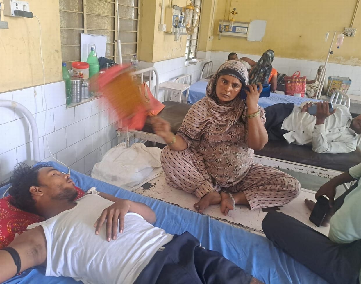 Electricity supply in the district hospital was disrupted, attendants kept fanning themselves with their hands