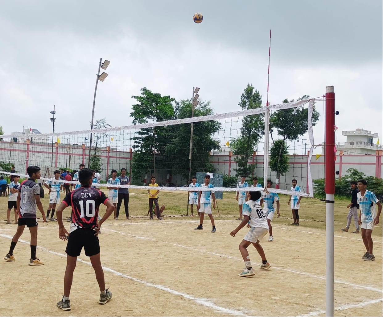 Muzaffarnagar team became winner in volleyball and Meerut team became winner in chess.