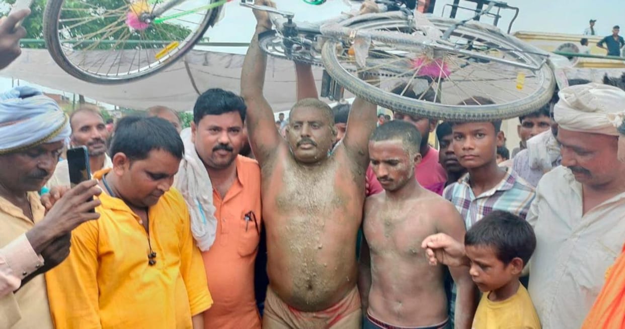 Meerut wrestler Manoj defeated Naseem