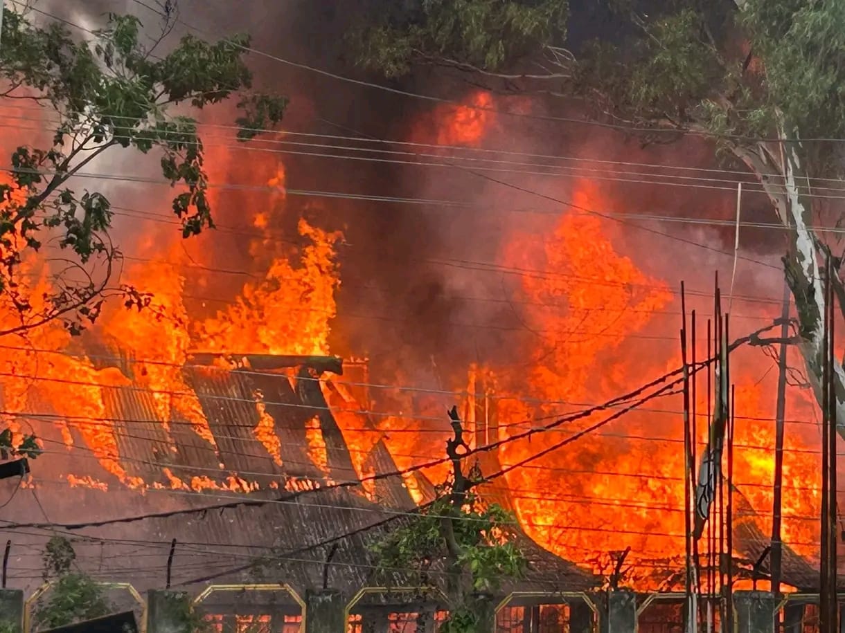 Fire breaks out in transformer with explosion, Electricity Board office reduced to ashes