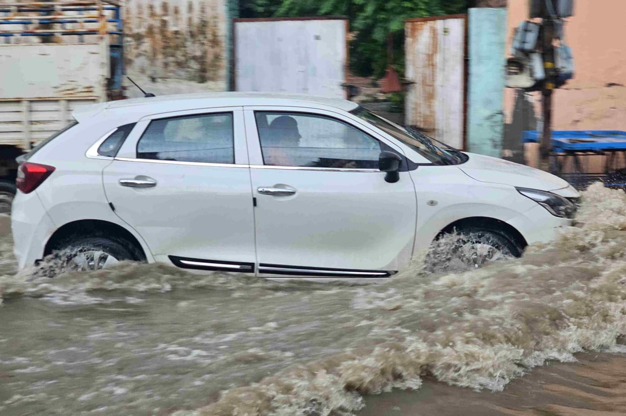 The rain of Sawan... The roads of the city are submerged in rain for the second consecutive day