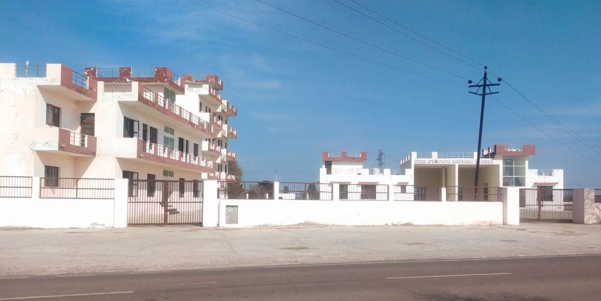 Bawanikheda's fire office is becoming ruins
