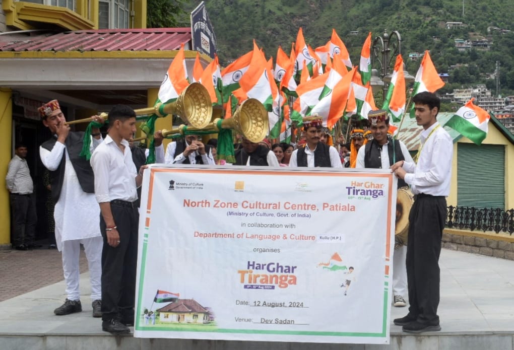 BJYM took out tricolor bike rally in Dhalpur
