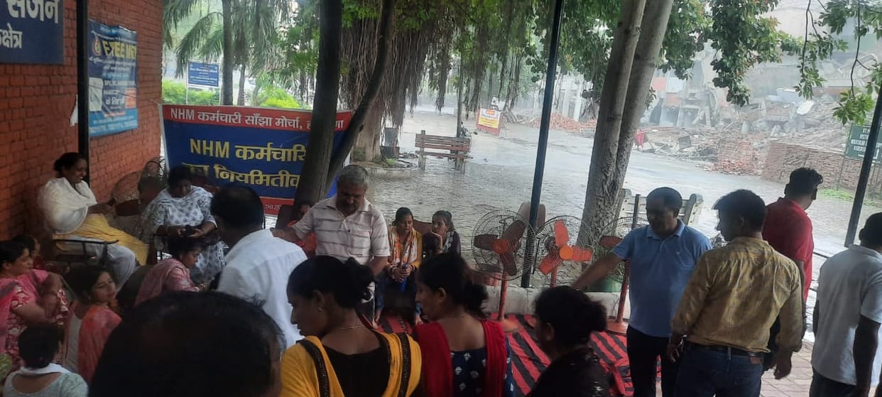 NHM workers' agitation becomes fierce, will get shaved today