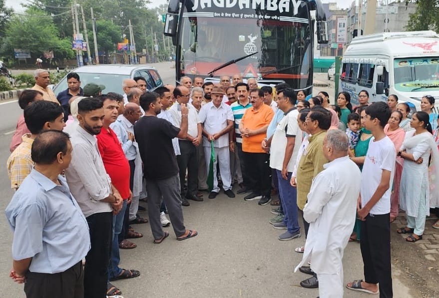 Devotees left for Haridwar with Multan land