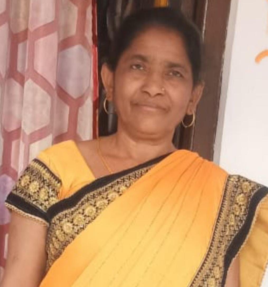 The girl who came to give food called out, did not get any response, looked through the channel and saw that the body of the Anganwadi worker was hanging.