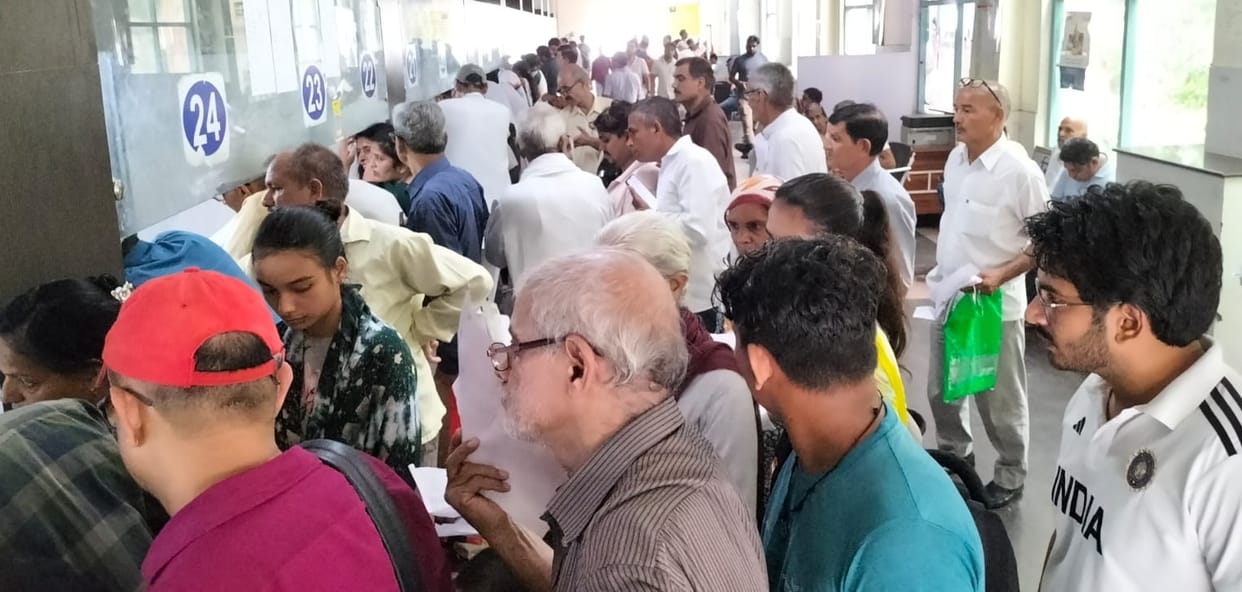Clerks on strike for 3 days, demand to increase basic pay
