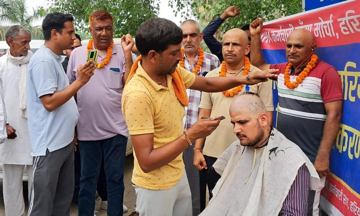 Got shaved in protest, will beg today: NHM worker