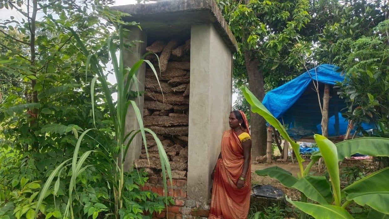 The condition of the toilet...somewhere the construction is incomplete and somewhere a store room has been built.