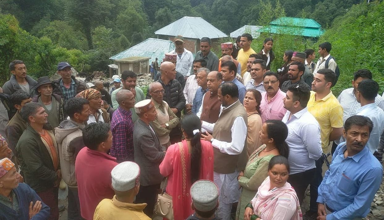 Leader of Opposition Jairam reached Rajban, consoled the disaster affected