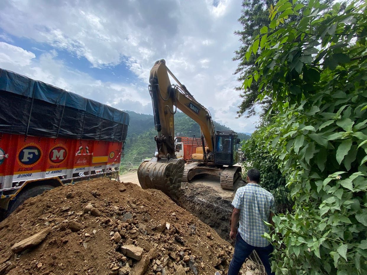 Leader of Opposition Jairam reached Rajban, consoled the disaster affected