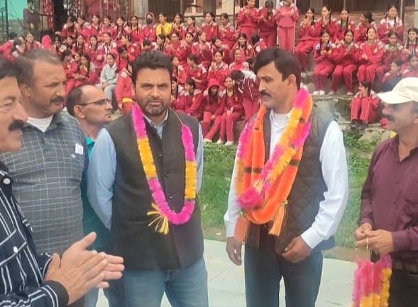 Girish Thakur becomes SMC President
