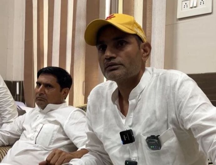 Zilla Parishad chairperson left JJP along with her husband