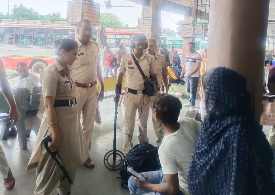 Bomb disposal squad investigated at bus stand and railway station
