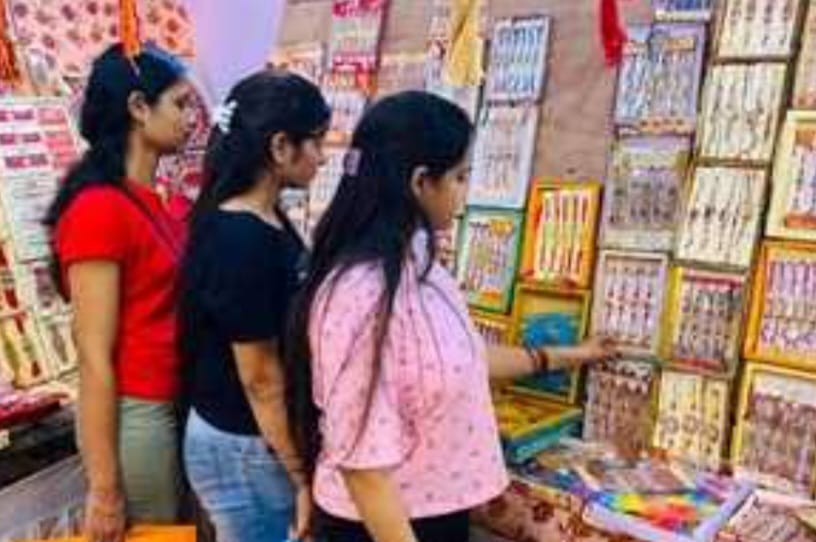 Sisters are liking fancy rakhis, purchases increased in the markets