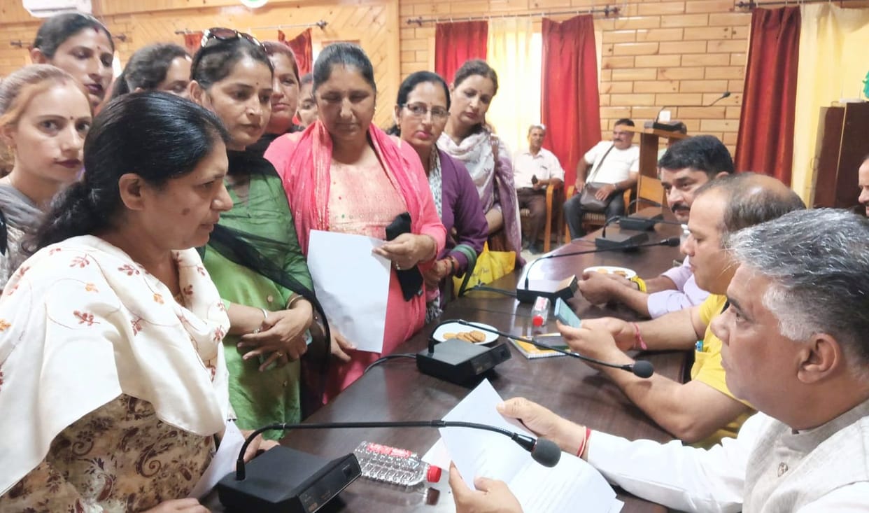 Anganwadi workers should be given all benefits like other workers: Champa