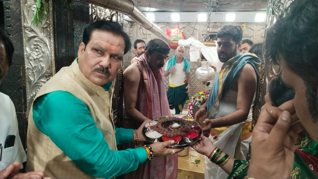 Minister in-charge Tetwal had darshan of Shri Mahakaleshwar, said-I will always be the servant of Baba Mahakal