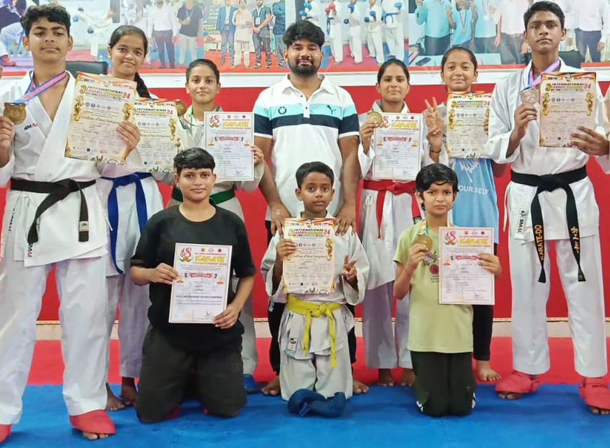 Medal winners of national karate competition honored