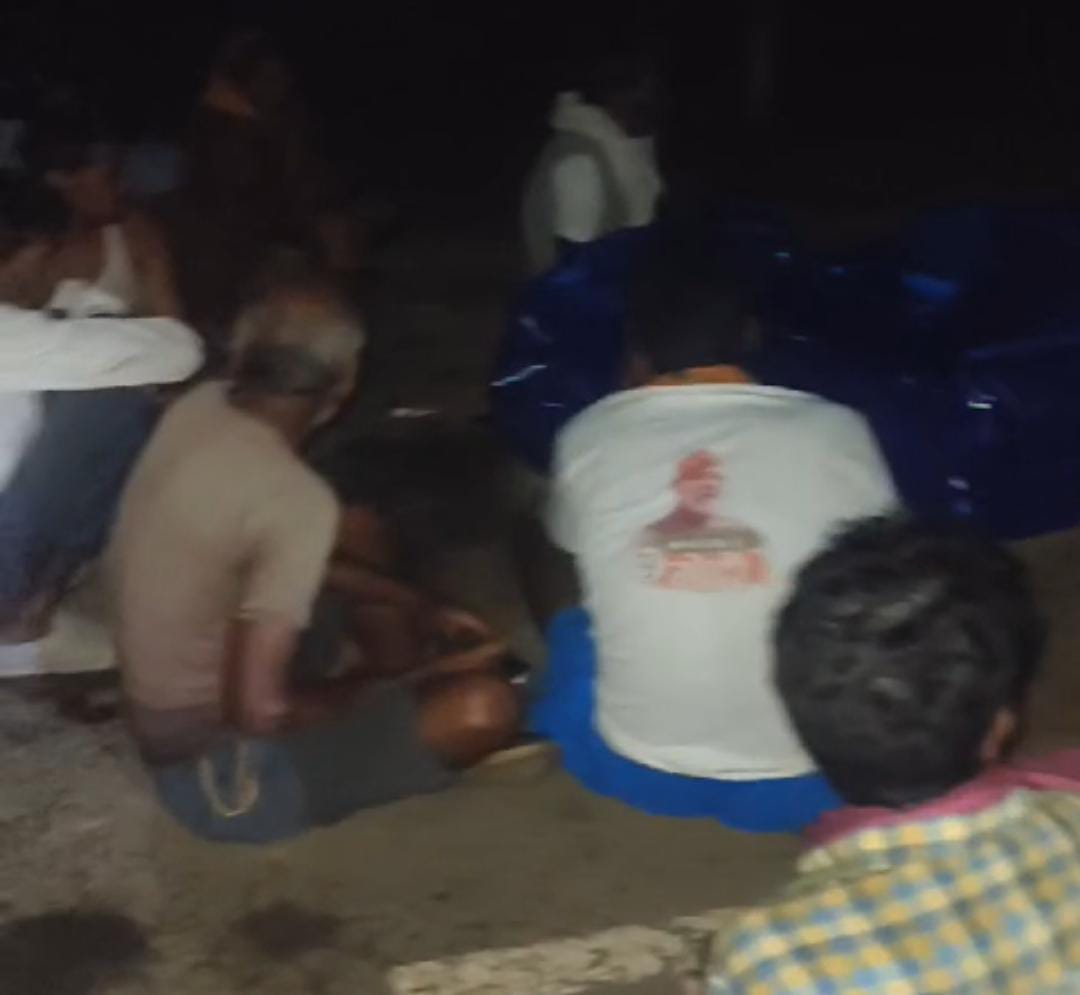 Shahdol News: Youth died in an accident, villagers blocked road and told who was the accused of the incident