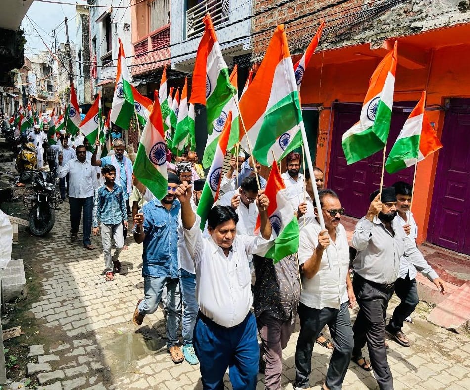 Tricolor flag in hands...the city echoed with the slogan of Jai Hind from village to village