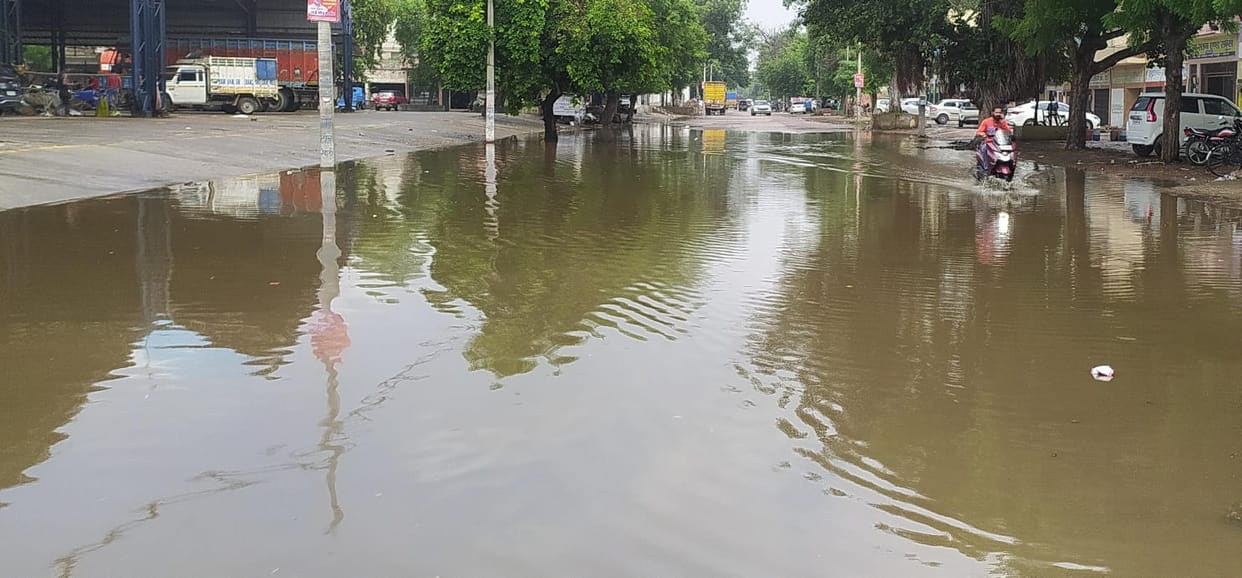 Roads filled with 10 minutes of rain