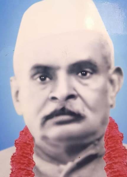Meetings against the British were held at the residence of Hakim Janaki Prasad