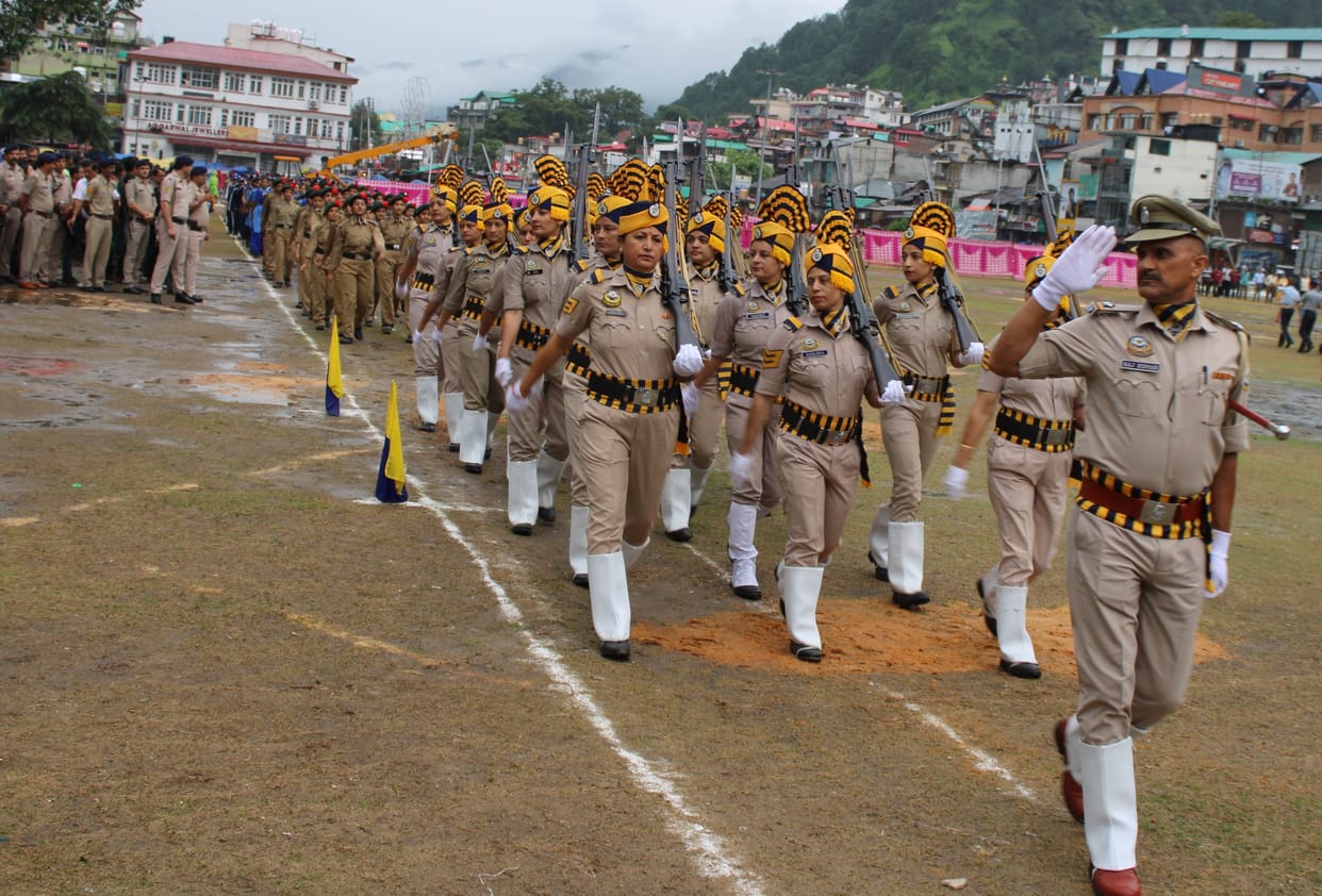 Minister honored the team of city police post