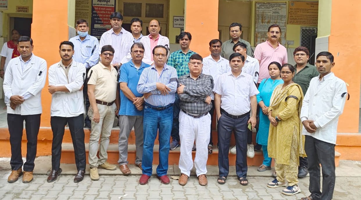 Kolkata incident: Doctors worked wearing black bands