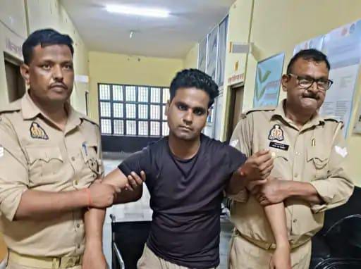 The person who threw acid on the advocate and the clerk also turned out to be a clerk