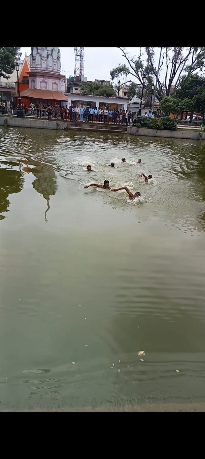 50 competitors took part in the district level swimming competition