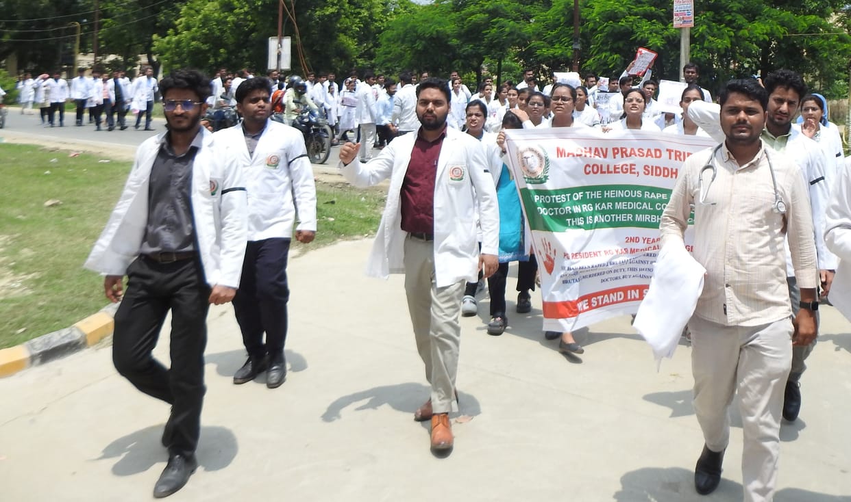 Gujarat Doctor waved pistol during nationwide strike Patna AIIMS security increased after Kolkata incident