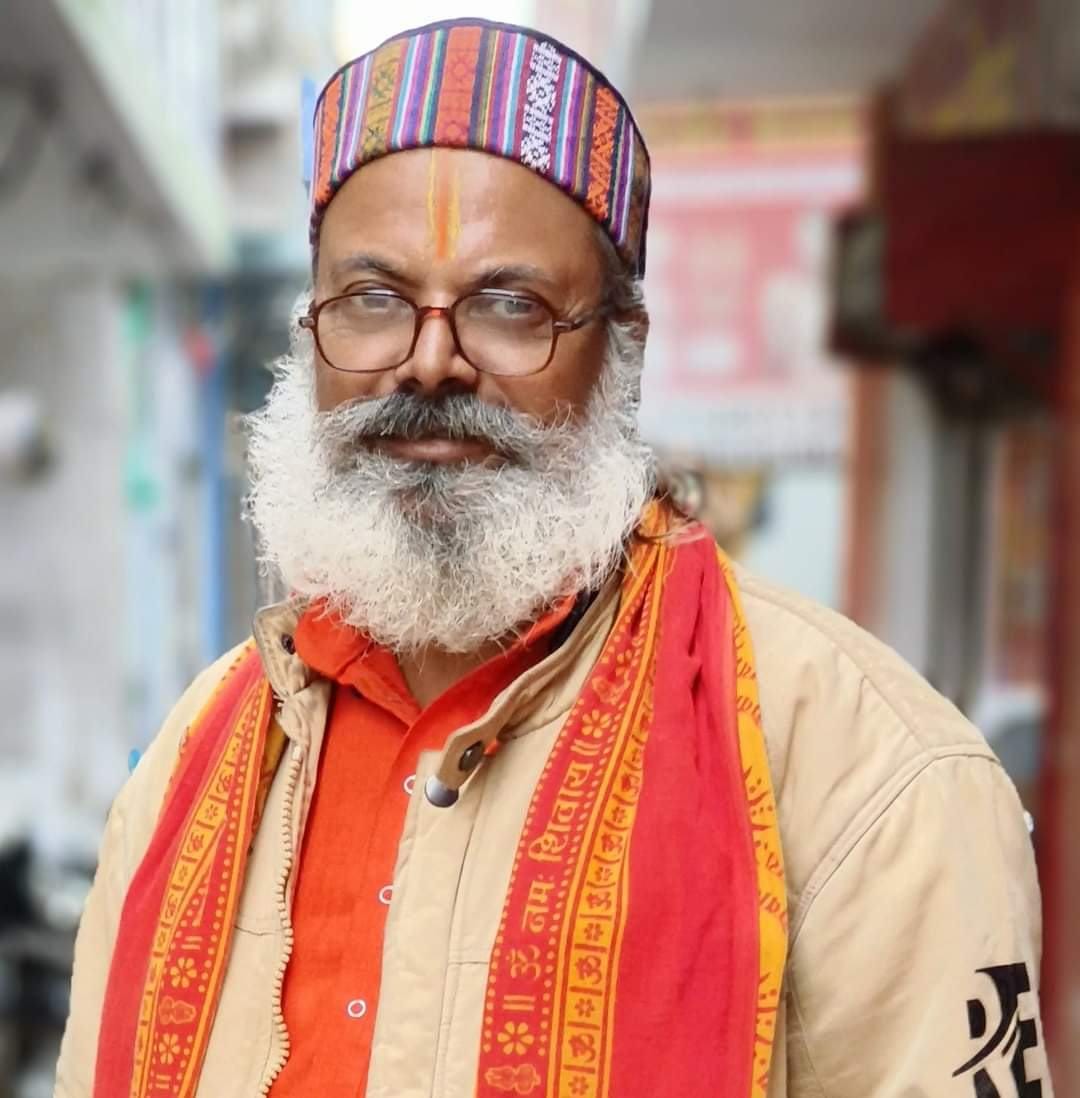 Storyteller dies in collision between bikes