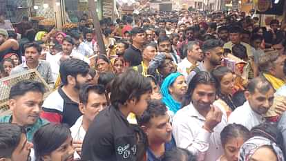 crowd gathering in Banke Bihari temple 11 devotees health deteriorated in 13 days