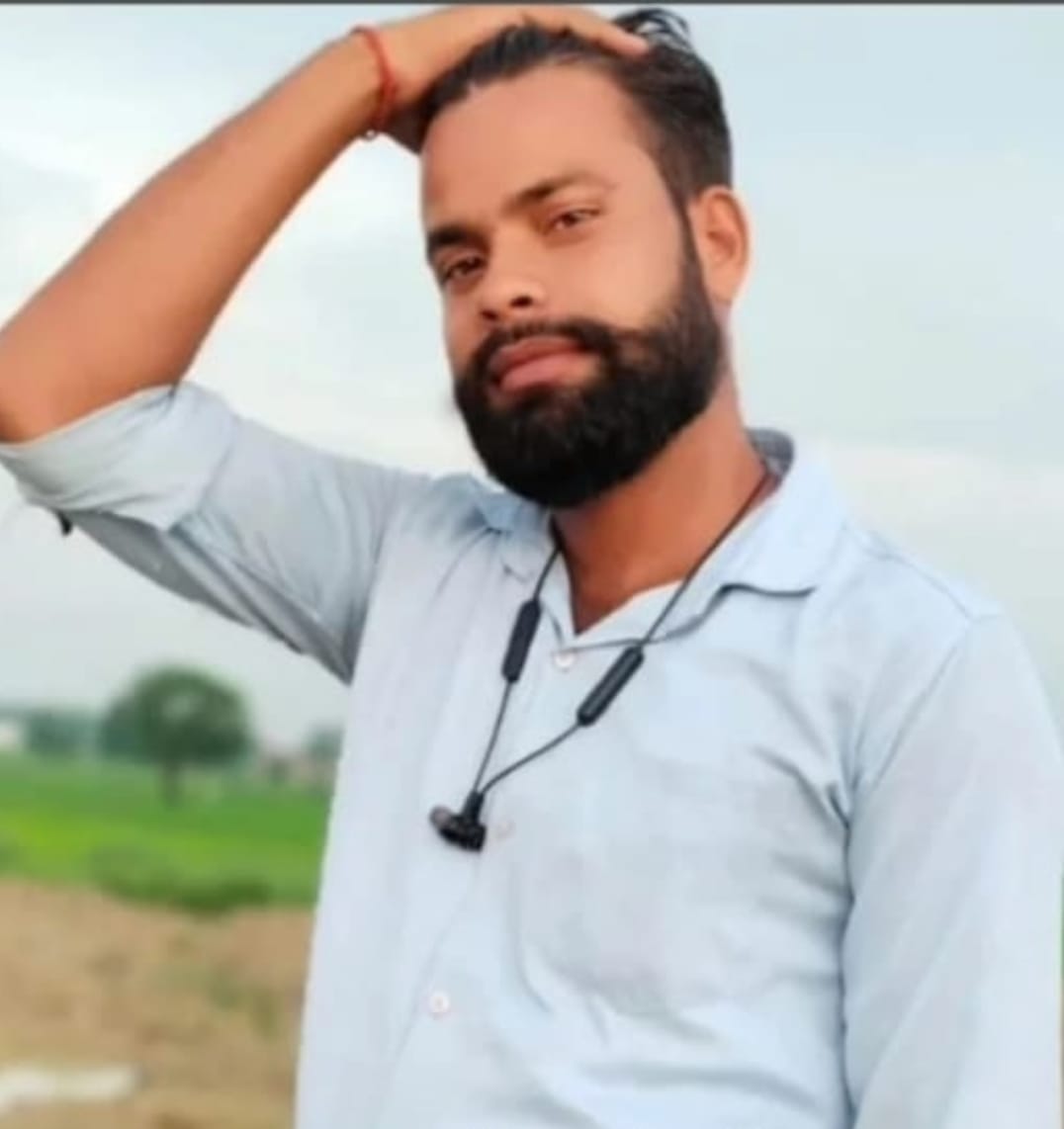 E-rickshaw driver dies due to collision with unknown vehicle