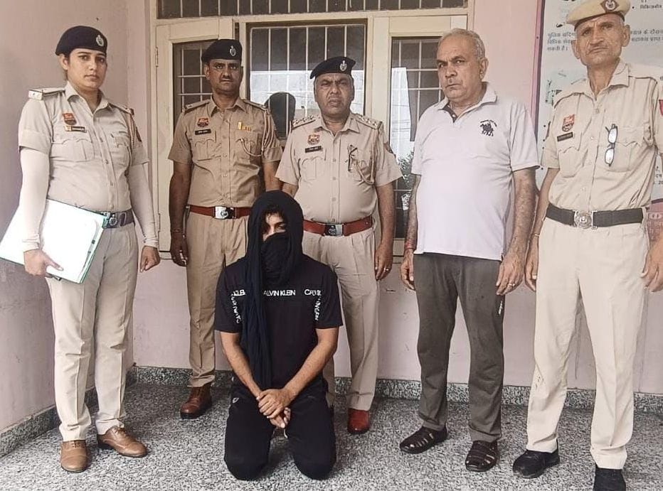 Doctor accused of kidnapping medical student on remand for two days