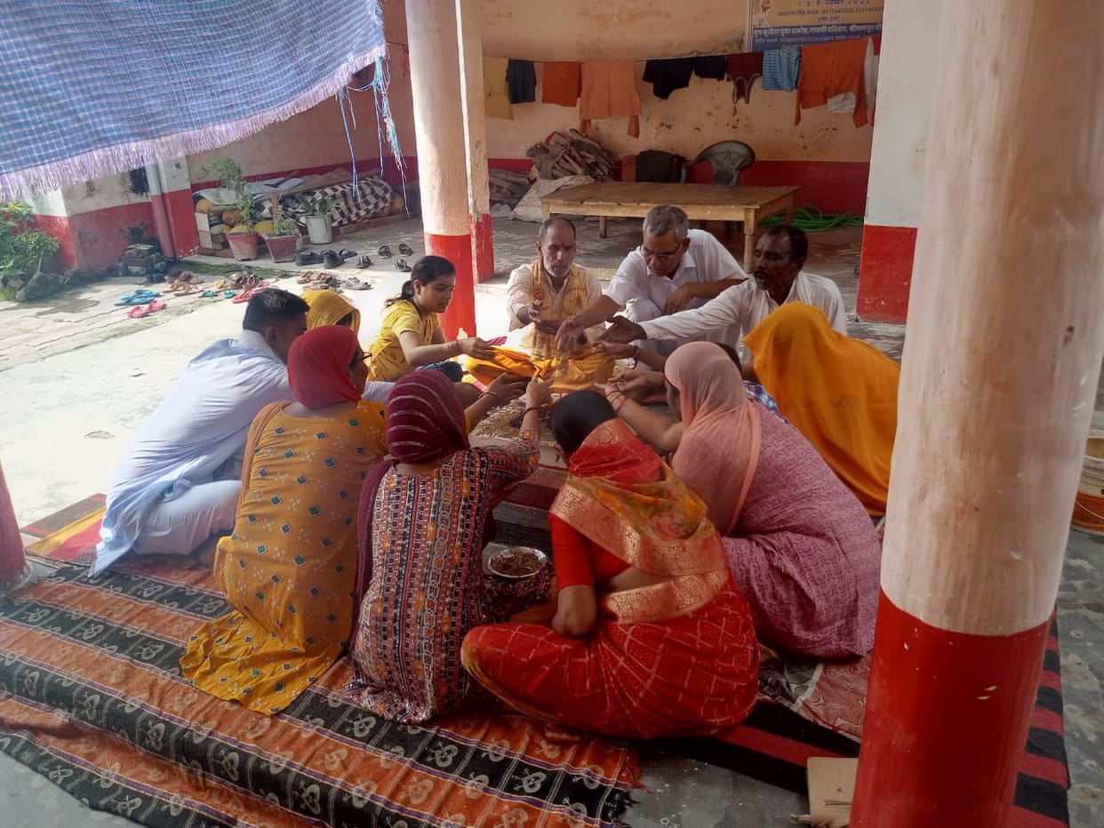 The devotees circumambulated the havan kunds