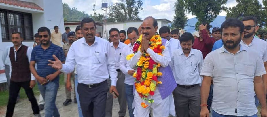 Didihat-Munsiyari motor road will be constructed soon: Ajay Tamta