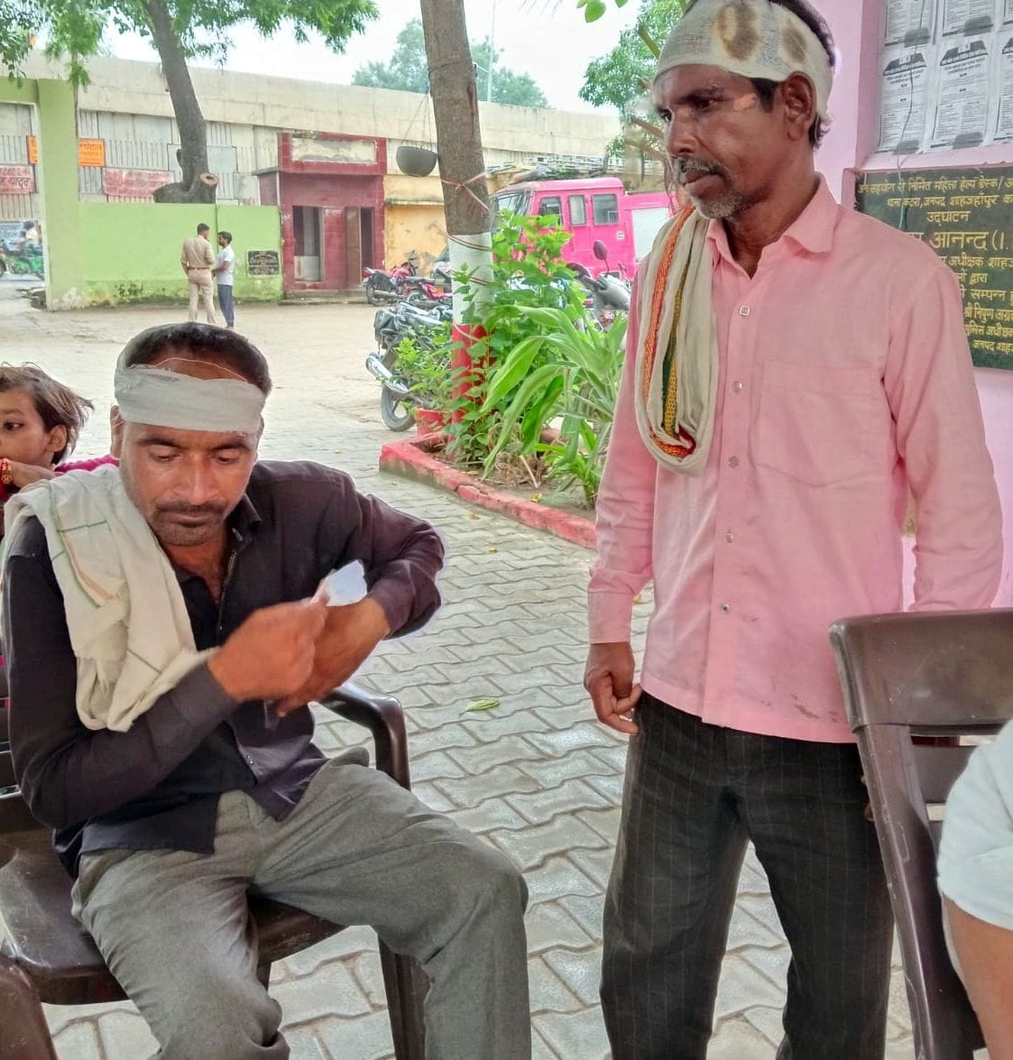 E-rickshaw collides with BJP leader's car, five injured