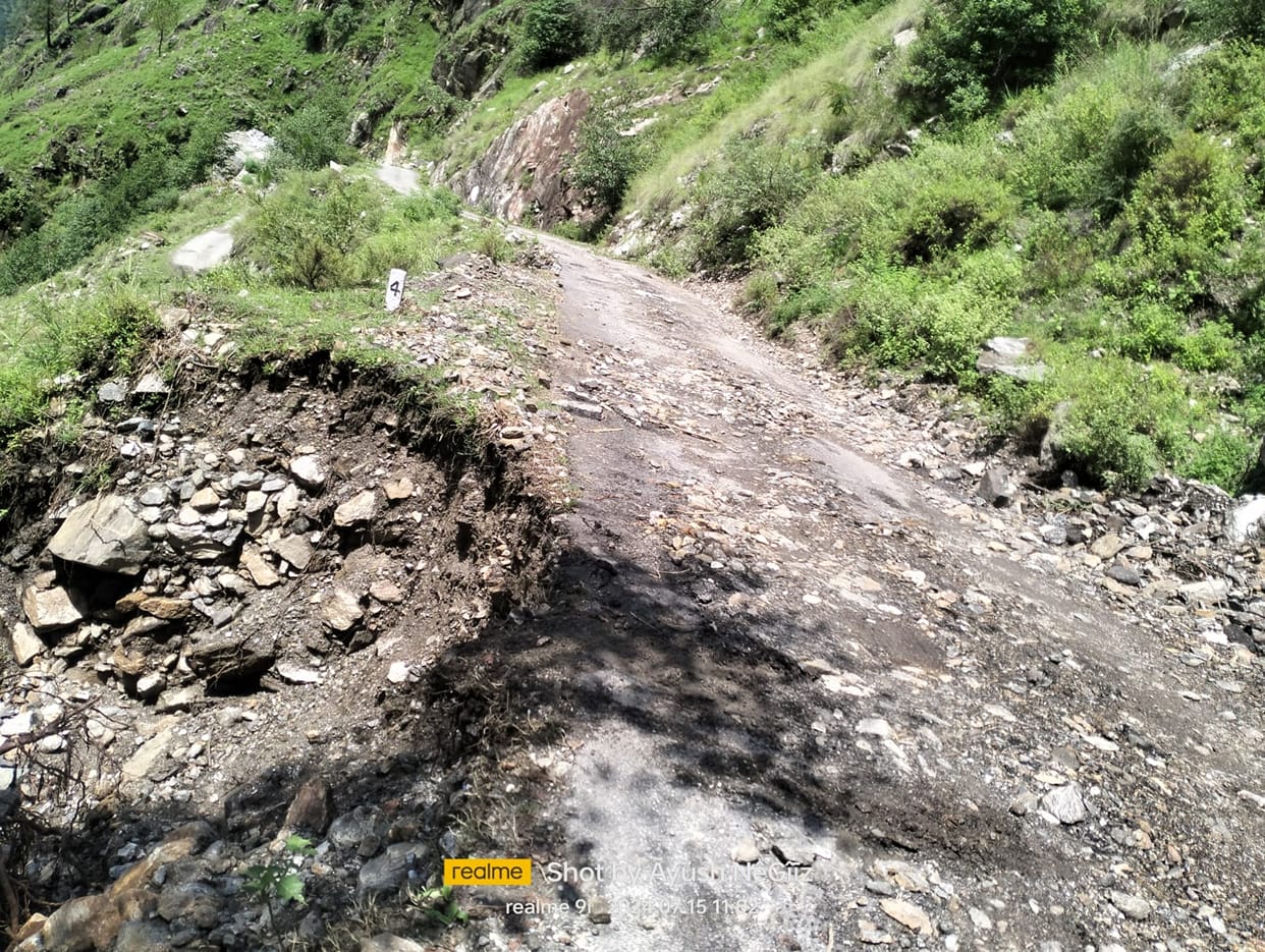 Rampur Bushahr, traffic stopped in flood affected areas, people worried