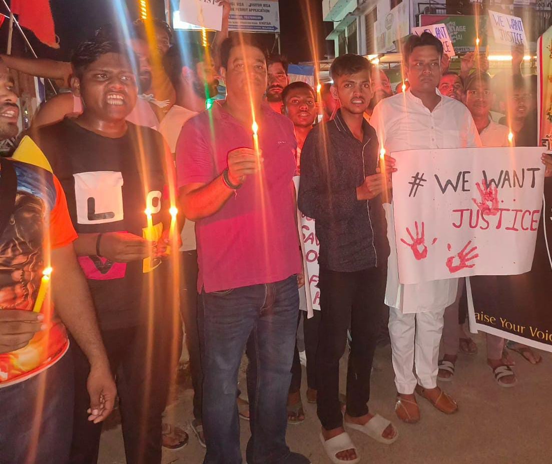 Candle march taken out in protest against Kolkata incident